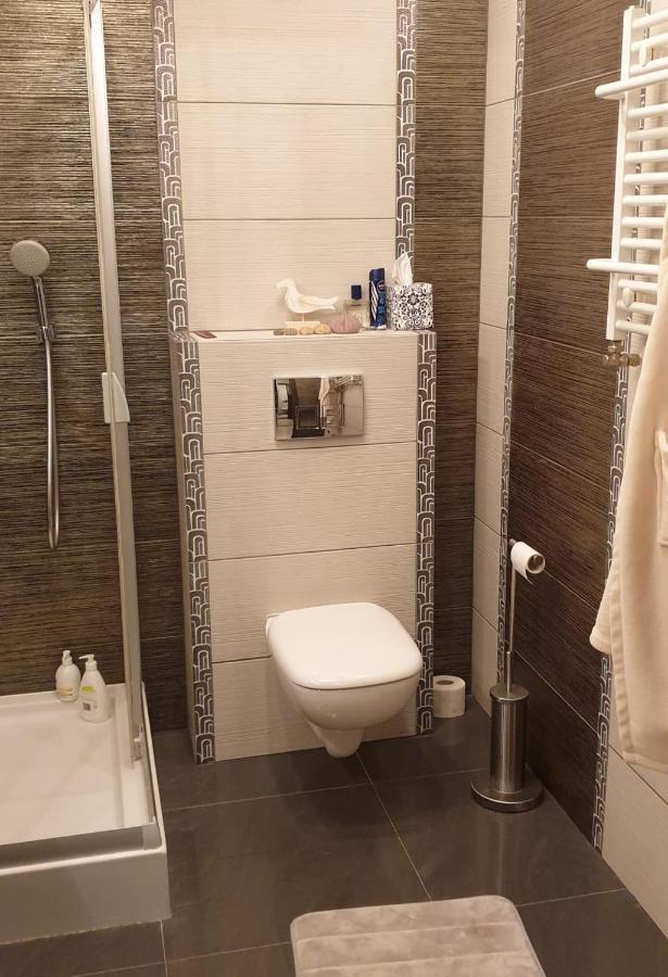 Apartament Amber Z Duzym Tarasem Apartment Kolobrzeg Ngoại thất bức ảnh